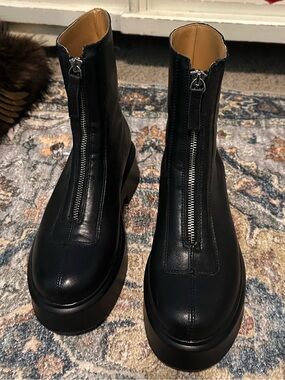 Steve Madden Black Front-Zip Leather Lace-Up Boots